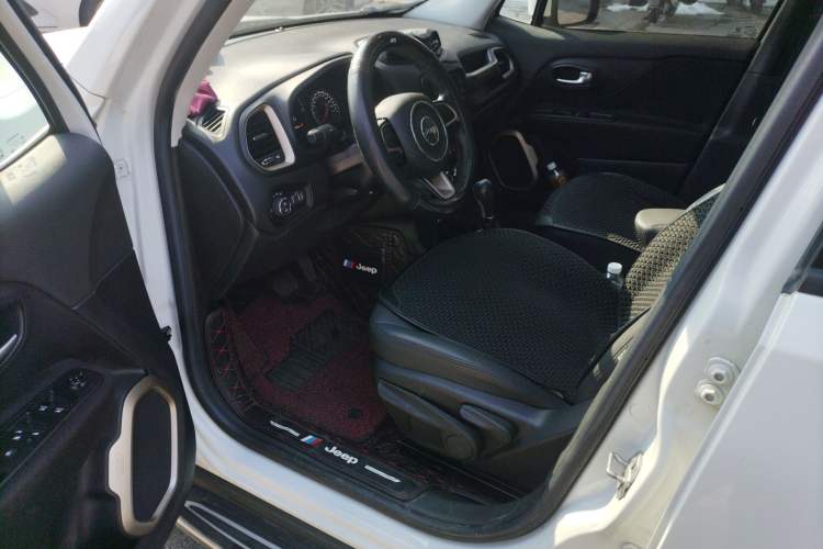Used  Renegade 2016 1.4T Automatic Jingneng Edition
