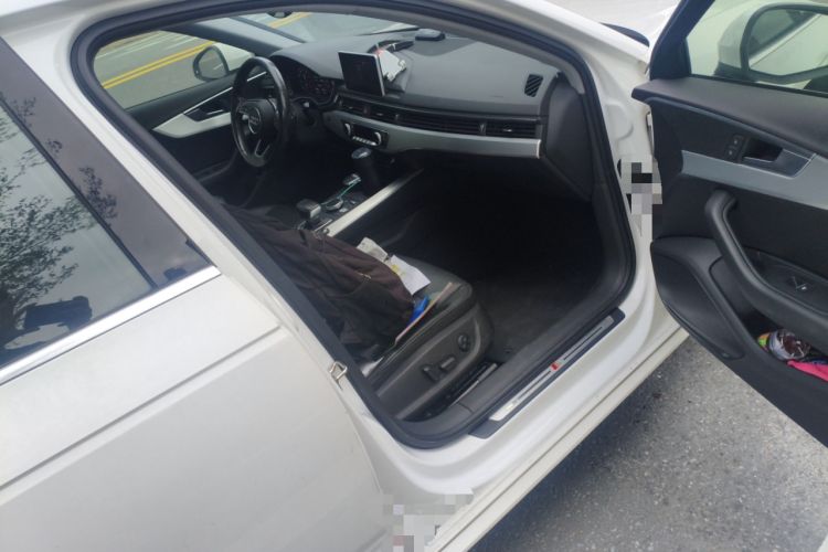 Used Audi A4L 2018 30th Anniversary Edition 40 TFSI Fashion Model
