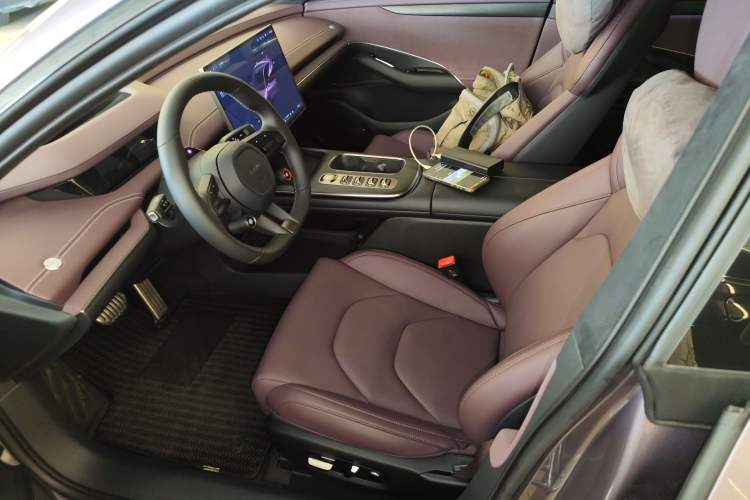 Used  SU7 2024 Four-Wheel Drive Ultra-Long Range Advanced Intelligent Driving Max Edition
