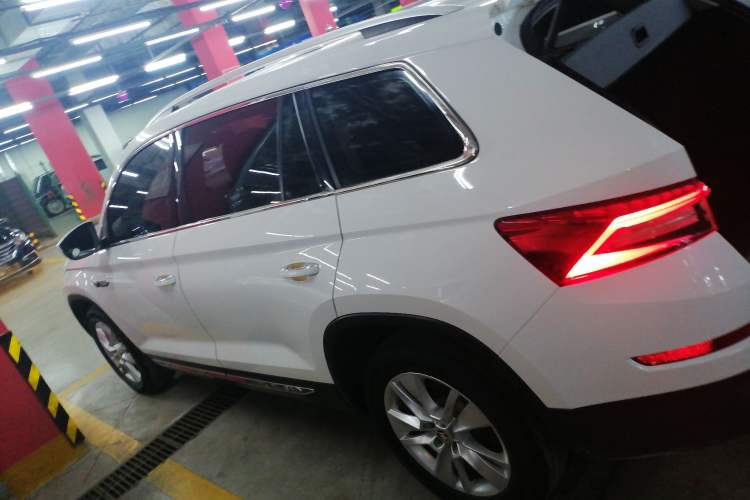 Used Skoda Kodiaq 2018 Facelifted TSI330 5-Seater Two-Wheel-Drive Comfort Edition