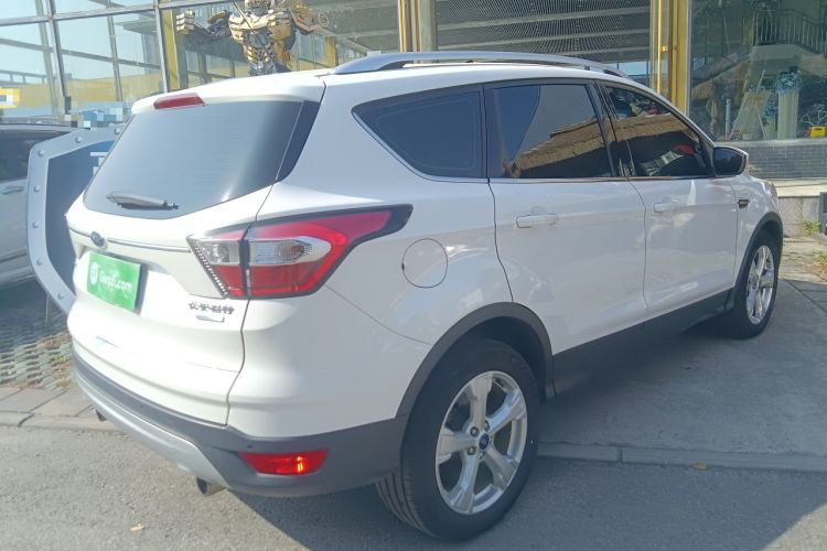 Used Ford Kuga 2017 EcoBoost 180 Two-Wheel-Drive Tiger Leap Model
