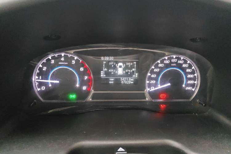 Used JMC Transit 2021 2.8T Space King Standard Version Short Wheelbase Mid-Height Roof 6-Seater Diesel Euro VI JX493
