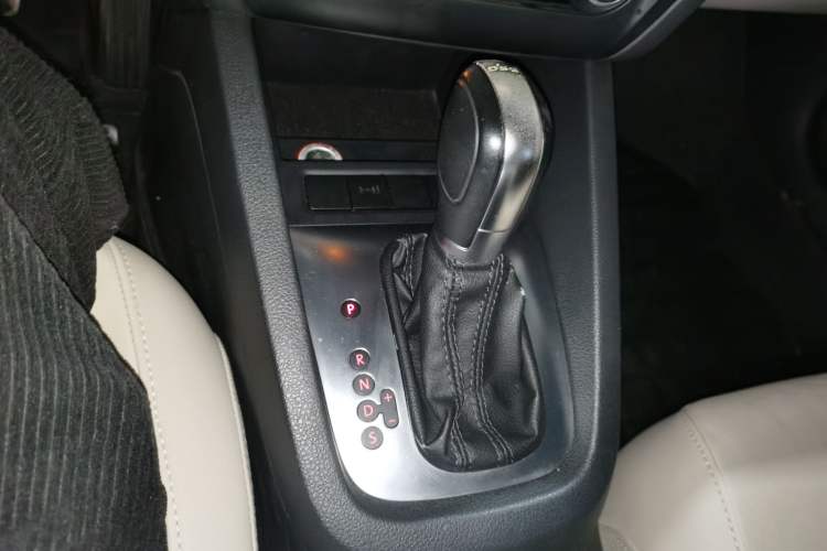 Used Volkswagen Sagitar 2014 1.4TSI Automatic Luxury Model
