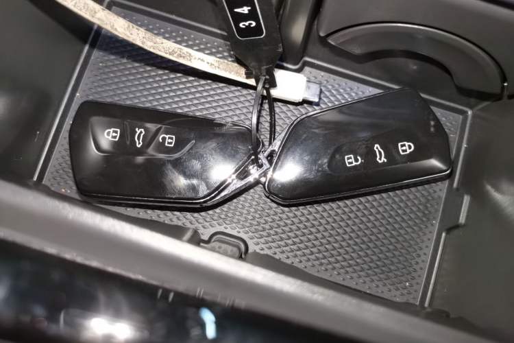 Used Volkswagen Magotan 2024 380TSI DSG Prestige Edition DaMai Package