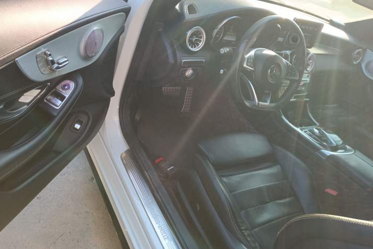 Used Mercedes-Benz C-Class 2017 Facelift C 200 Coupe
