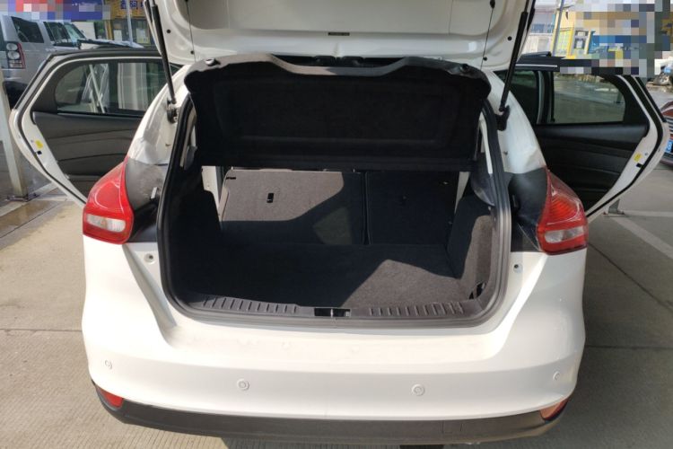 Used Ford Focus 2018 Hatchback Classic 1.6L Automatic Trendy SmartDrive Edition