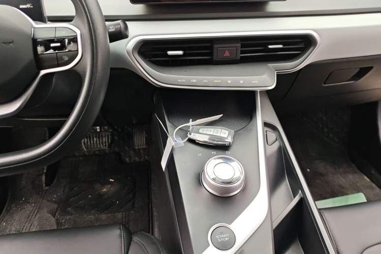 Used Geometry A 2024 500KM Travel Edition