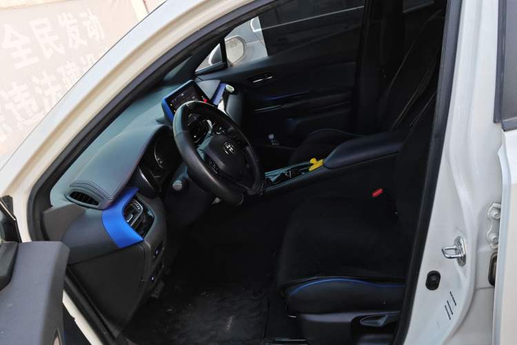 Used Toyota IZOA 2020 2.0L Enjoy Edition
