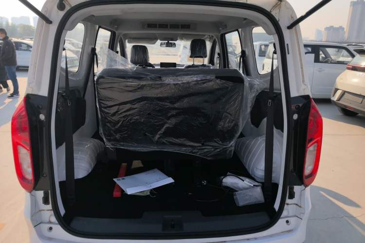 Used Wuling Hongguang New Energy 2024 All-Electric Model 300KM Standard Version