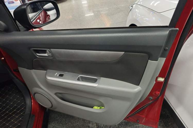 Used Suzuki Swift 2014 1.5L Automatic Fashion Edition
