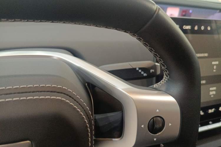 Used  12 2025 Ultra Extended-Range Edition
