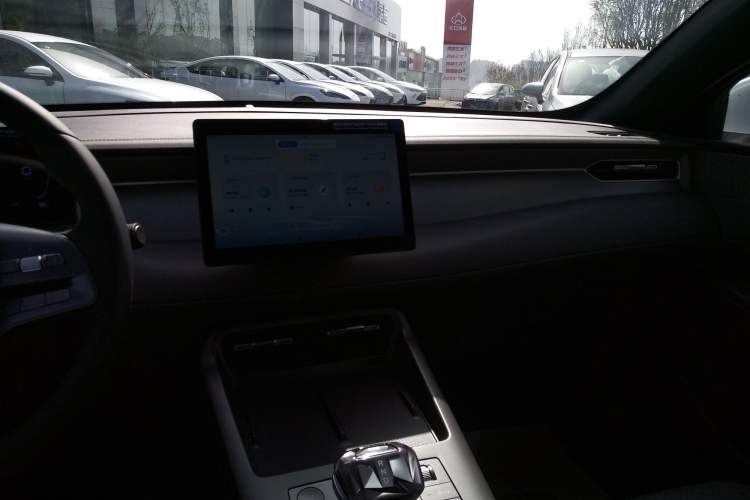 Used BYD Qin PLUS 2025 DM-i Smart Drive 55KM Leading Model
