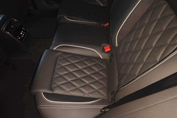 Used Volkswagen Magotan GTE Plug-in Hybrid 2022 GTE Luxury Model
