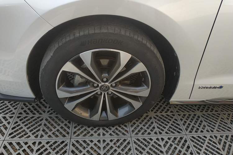 Used Toyota Granvia 2022 2.5L Hybrid Flagship Edition