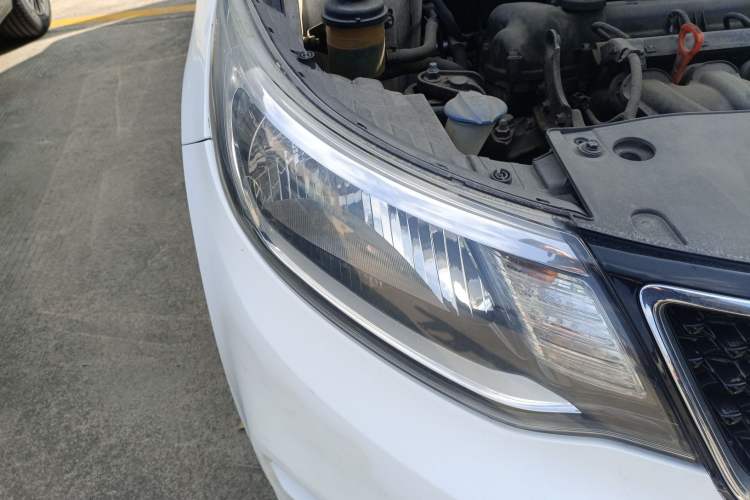 Used Kia K2 2015 Hatchback 1.4L AT GLS Cool Edition
