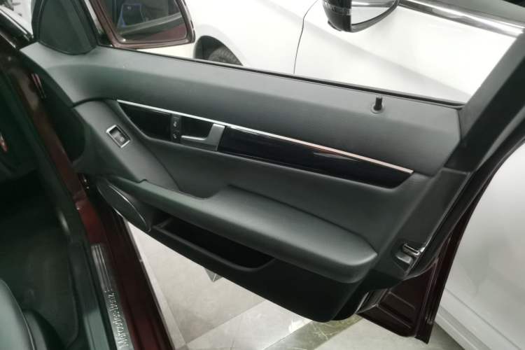 Used Mercedes-Benz C-Class 2013 C 180 Classic Grand Edition
