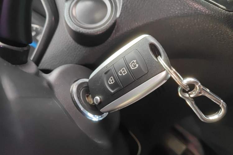 Used Dongfeng Fengon 580 2017 1.8L Manual Comfort Model
