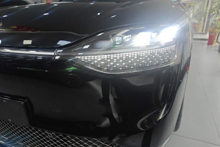 Used Hima AITO M9 2025 Pure Electric Ultra Version 100 kWh 6-Seater Model
