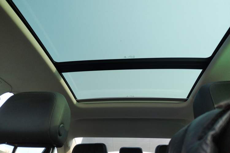 Used Volkswagen Passat 2019 330TSI Luxury Edition China VI Standard
