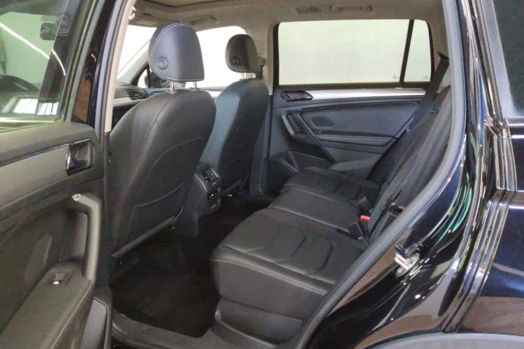 Used Volkswagen Tiguan L 2019 Revised 330TSI Automatic Two-Wheel Drive Smart & Luxury Edition China VI Standard
