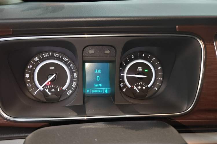 Used Buick GL8 2018 28T Luxury Model China VI Standard