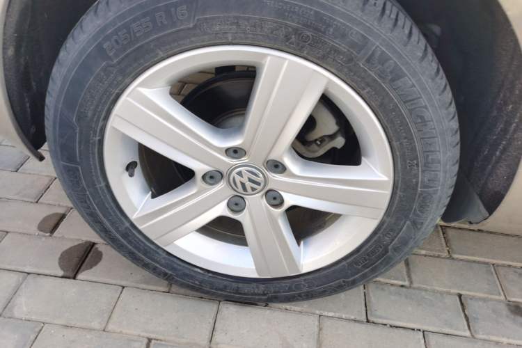 Used Volkswagen Golf 2016 230TSI Automatic Comfort Version
