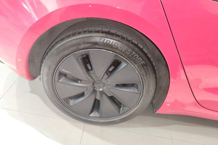 Used Tesla Model 3 2023 Long-Range All-Wheel-Drive Version