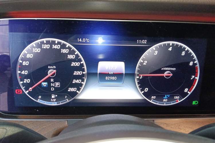 Used Mercedes-Benz E-Class 2018 Facelift E 300 L Luxury Edition
