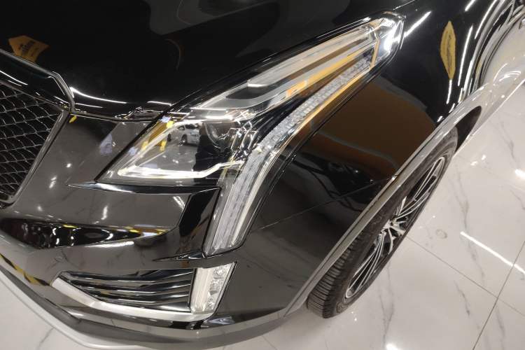 Used Cadillac XT5 2022 2.0T Two-Wheel Drive Luxury Version