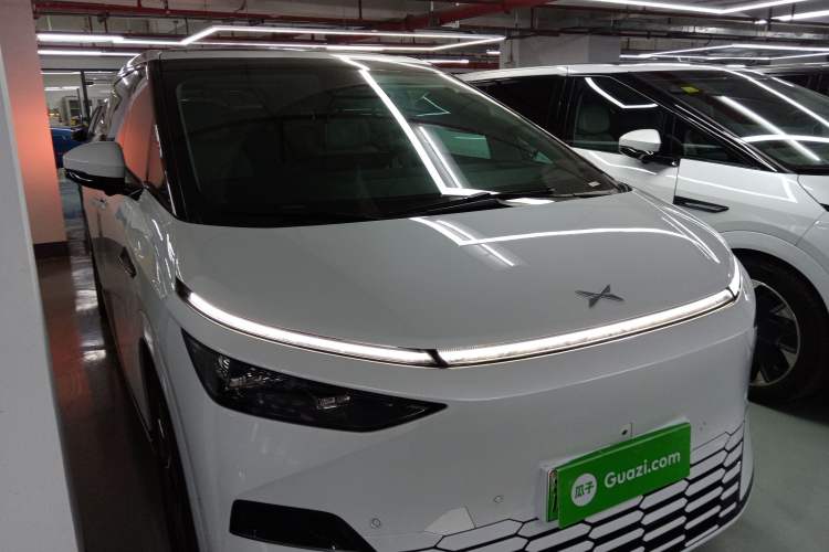 Used XPeng X9 2024 702 Ultra-Long Range Max
