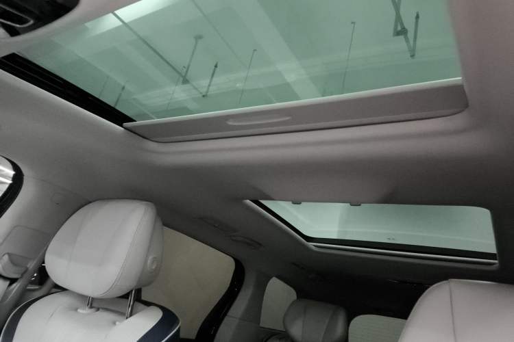 Used Roewe iMAX8 2021 400TGI Supreme Series Ultimate Edition