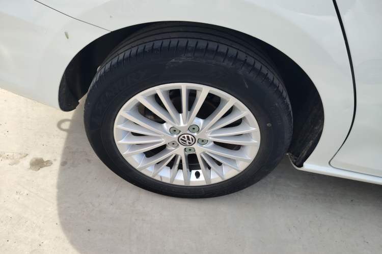 Used Volkswagen Bora 2014 1.6L Automatic Luxury Model
