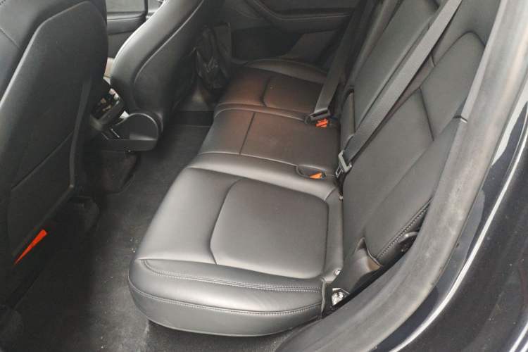 Used Tesla Model Y 2024 Long-Range All-Wheel-Drive Version
