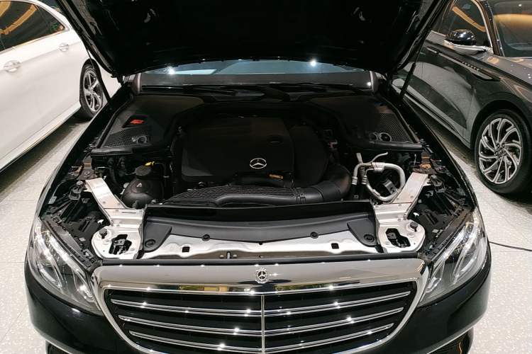 Used Mercedes-Benz E-Class 2019 Facelifted E 300 L Stylish Version
