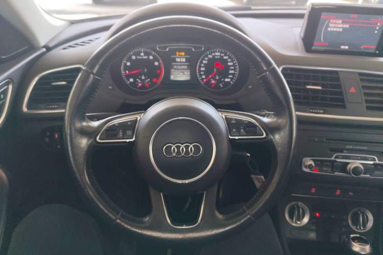 Used Audi Q3 2016 30 TFSI Collector's Edition Intelligent Model
