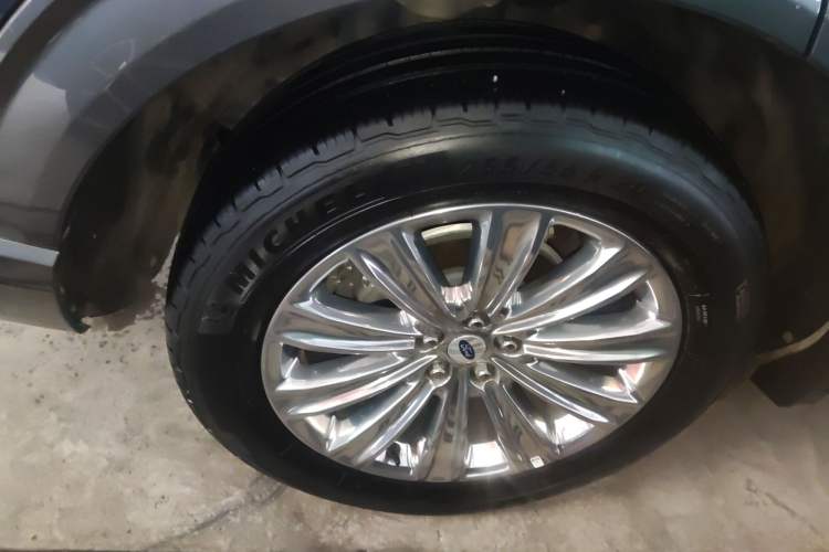 Used Ford Explorer 2020 EcoBoost 285 4x4 Titanium Edition 7-Seater
