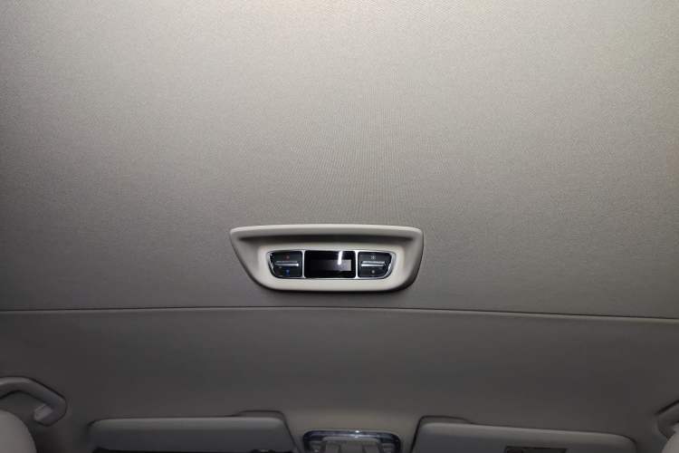 Used Mercedes-Benz Vito 2024 2.0T Business Version 7 Seats