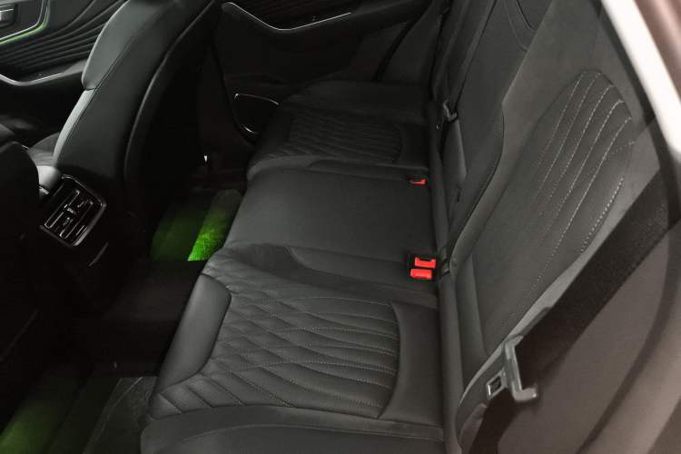 Used Hongqi HS5 2023 2.0T Qixiang Pro Edition
