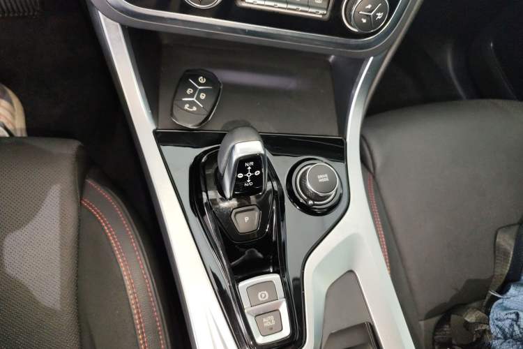 Used Lynk & Co 01 2019 2.0T Four-Wheel Drive Genie Pro Version China VI Standard
