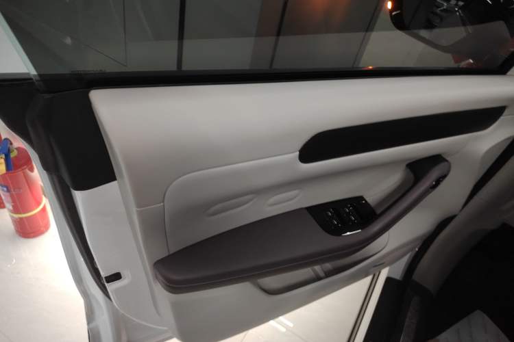 Used Leapmotor C11 2024 All-Electric 580 Luxury Edition
