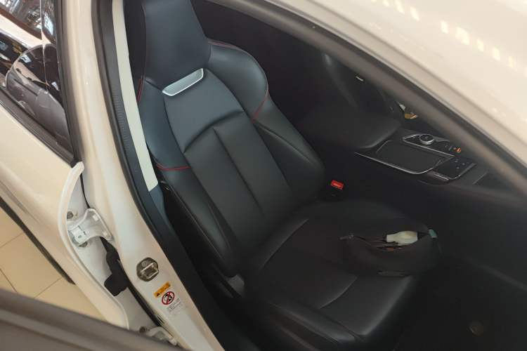 Used Changan UNI-T 2020 1.5T Prestige Version
