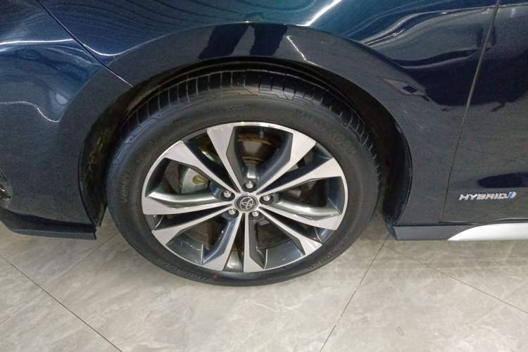 Used Toyota Granvia 2023 2.5L Hybrid Flagship VIP Edition
