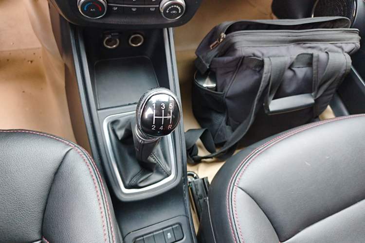 Used Haval H1 2015 1.5L Manual Luxury Model
