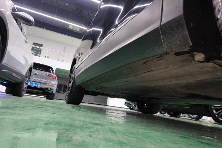 Used Volkswagen Tiguan L 2019 330TSI Automatic Two-Wheel Drive Panoramic Comfort Edition China V Standard
