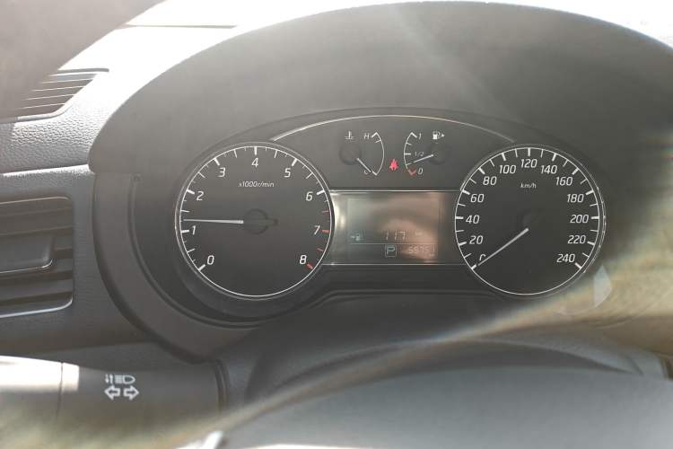 Used Nissan Tiida 2021 1.6L CVT Cool Edition
