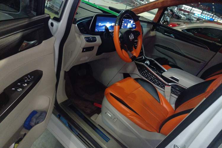 Used Buick GL8 2023 ES Lu Zun Comfort Model
