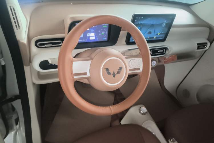 Used Wuling Hongguang MINIEV 2024 3rd Generation 215km Youth Edition
