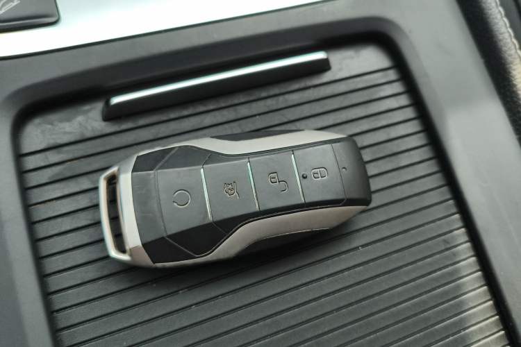 Used BYD Tang 2018 2.0T Automatic Smart Connect Prestige 7-Seater China V Standard