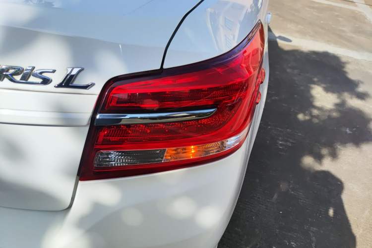 Used Toyota YARiS L 2017 1.5E CVT Dynamic Edition
