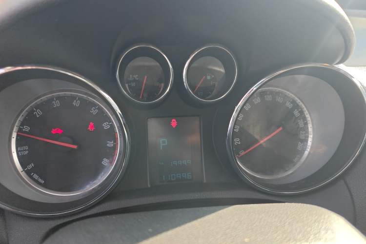 Used Buick Encore 2015 1.4T Automatic Two-Wheel Drive Urban Elite Version